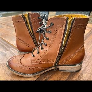 This amazing handmade boots made in Mexico